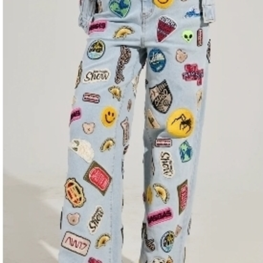 AKIRA Light Blue Graphic Patch Jeans